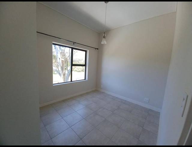 1 BEDROOM PROPERTY TO RENT IN GREENBAY ECO ESTATE